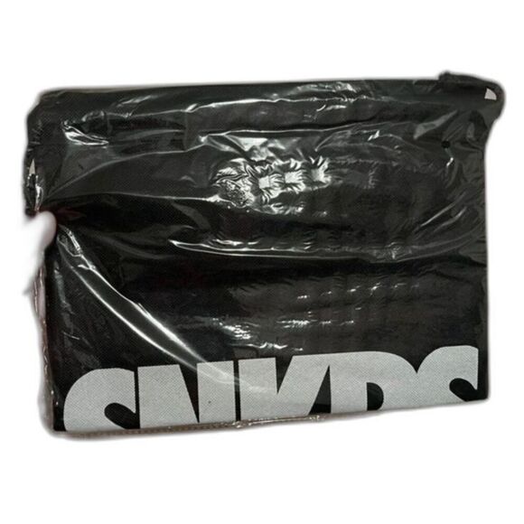 Other - NIB Unbranded Sneaker Travel Bag
